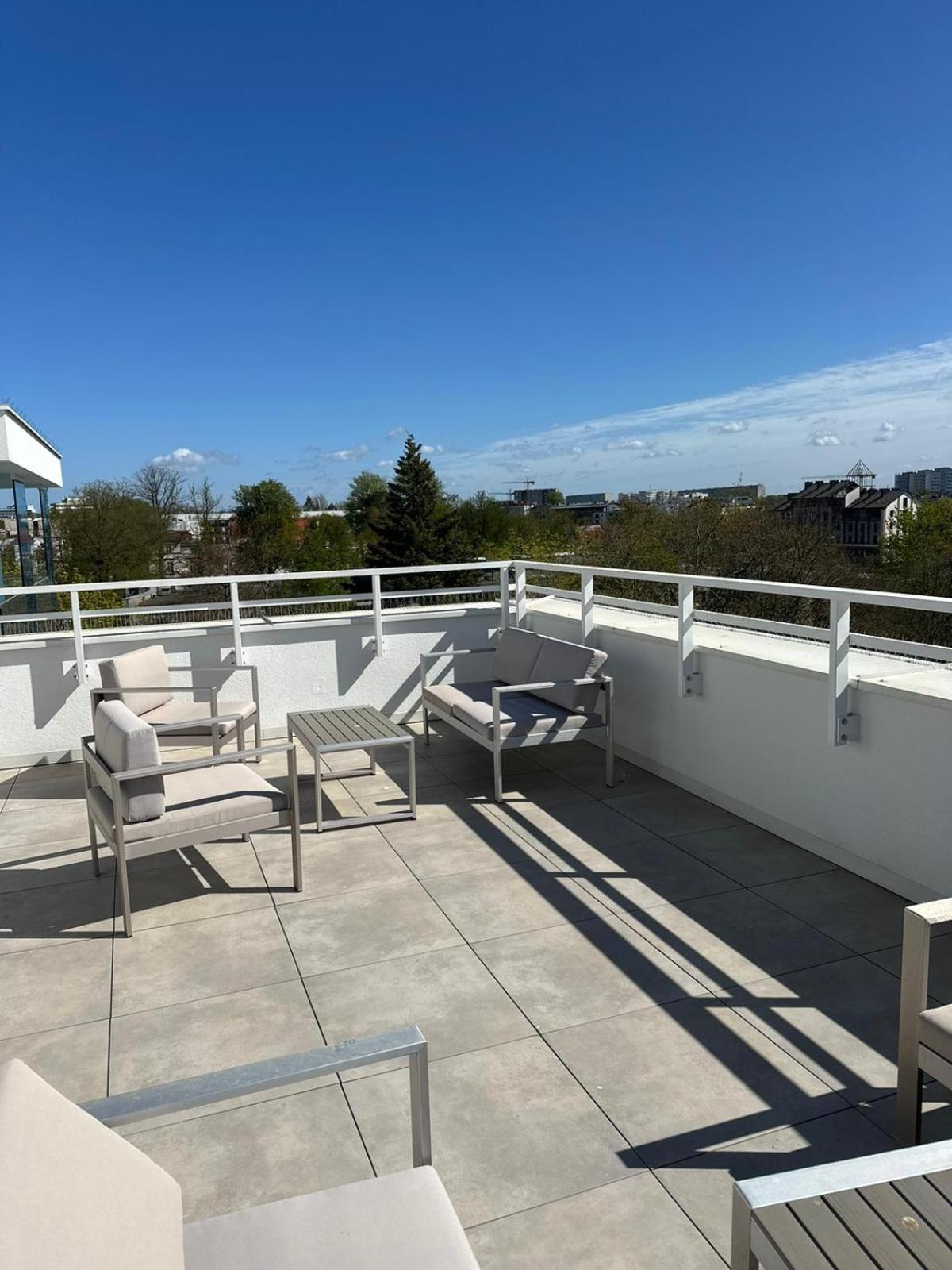 Apartment 4summer White Blue Sauna & Fitness & Parking 100 Metrow Do Pieknej Szerokiej Piaszczystej Plazy, Wspanialy Widok Z Duzego Tarasu! 100 Meter Zu Einem Schoenen Breiten Sandstrand, Herrliche Aussicht Von Einer Grossen Terrasse!