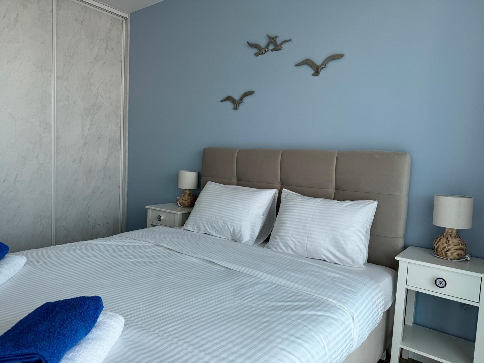 Apartment 4summer White Blue Sauna & Fitness & Parking 100 Metrow Do Pieknej Szerokiej Piaszczystej Plazy, Wspanialy Widok Z Duzego Tarasu! 100 Meter Zu Einem Schoenen Breiten Sandstrand, Herrliche Aussicht Von Einer Grossen Terrasse! Kolberg